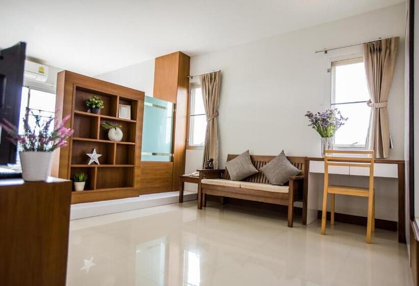 Люкс с Балконом, Central Place Serviced Apartment 1