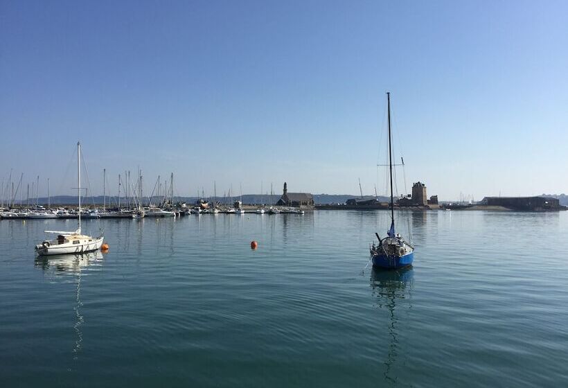 Номер Комфорт Вид на Море, De France