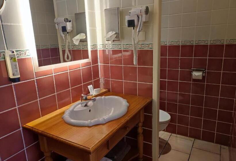 اتاق استاندارد, Le Relais Des Dalles   Hôtel & Restaurant