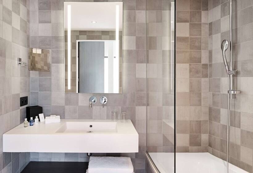 Семейный Номер, Radisson Blu Hotel, Bruges