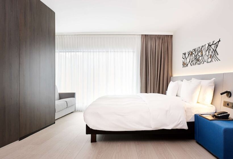 Семейный Номер, Radisson Blu Hotel, Bruges