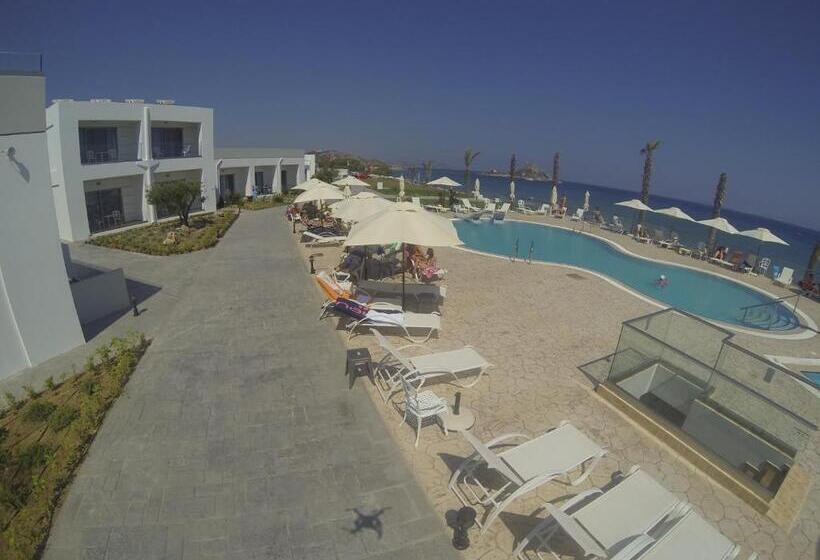 Трехместный Superior Вид на Море, Royal Bay Suites