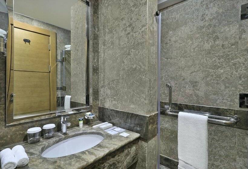 Номер Deluxe, Four Points By Sheraton Makkah Al Naseem
