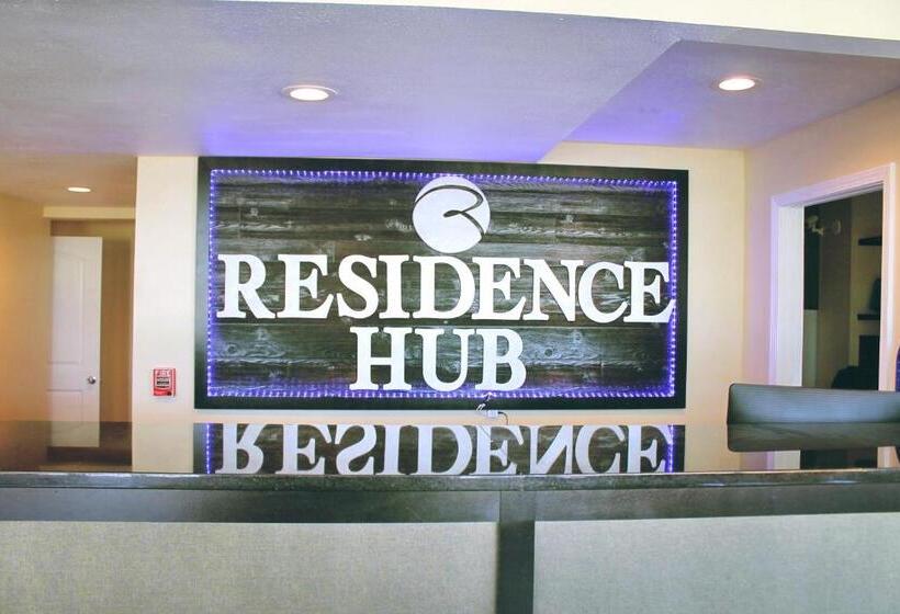 스탠다드 룸 킹사이즈 침대, Residence Hub Inn And Suites