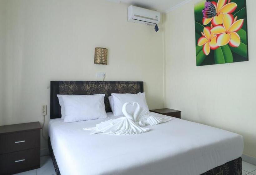Номер Deluxe, City Garden Bali Dwipa Hotel, Kuta