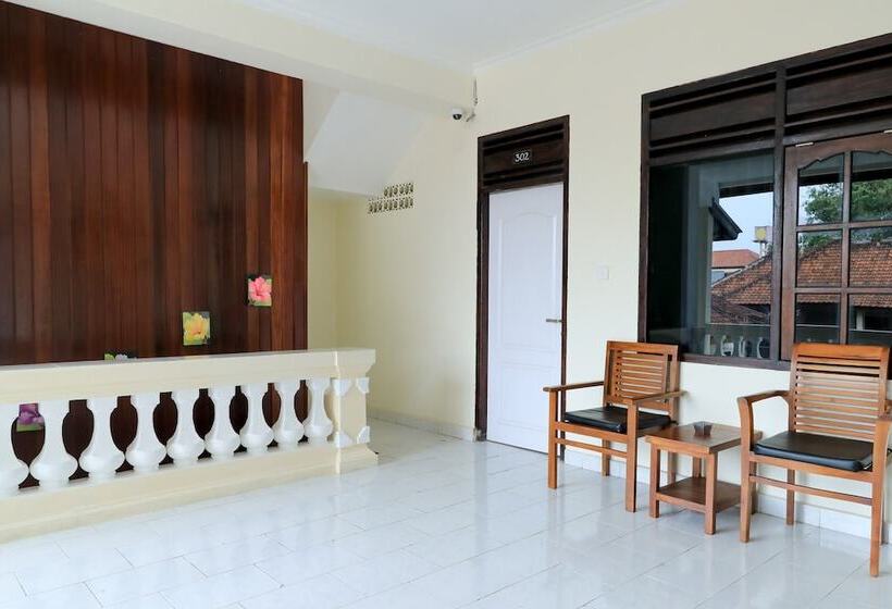 Номер Superior, City Garden Bali Dwipa Hotel, Kuta