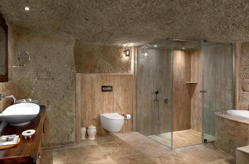 Люкс Повышенной Комфортности, Seraphim Cave Suites & Spa