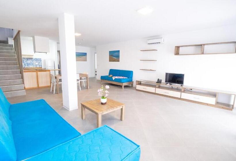 سوییت با چشم‌انداز دریا, Halos Casa Resort