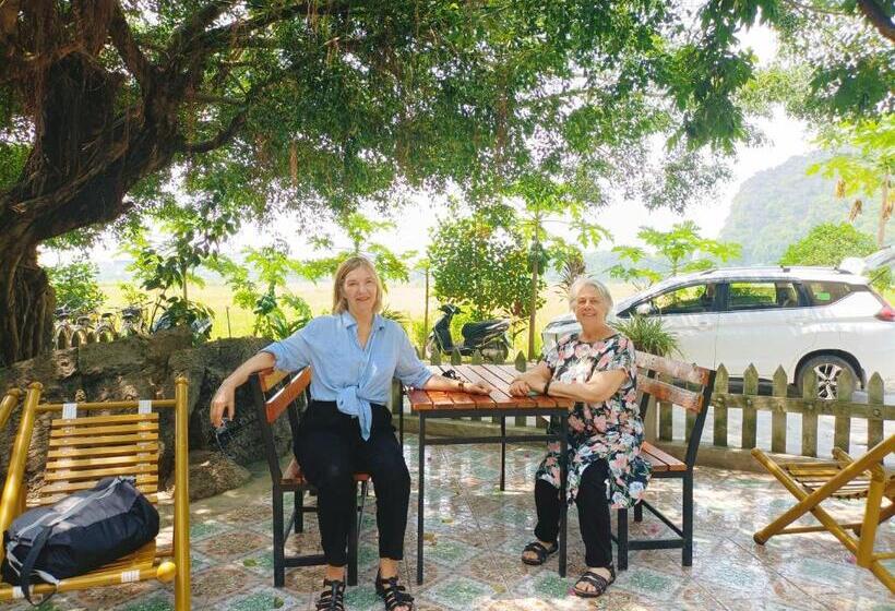 اتاق استاندارد با چشم‌انداز کوهستان, Tam Coc Sunshine Homestay