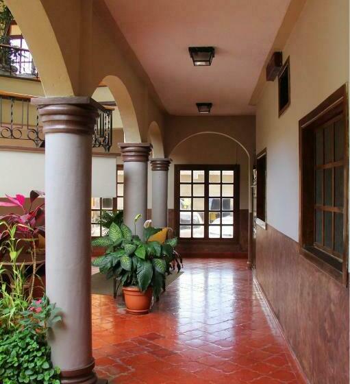 اتاق استاندارد با بالکن, Plaza Copan