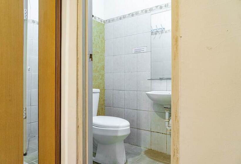 Номер Стандарт, Reddoorz @ Kebon Kacang