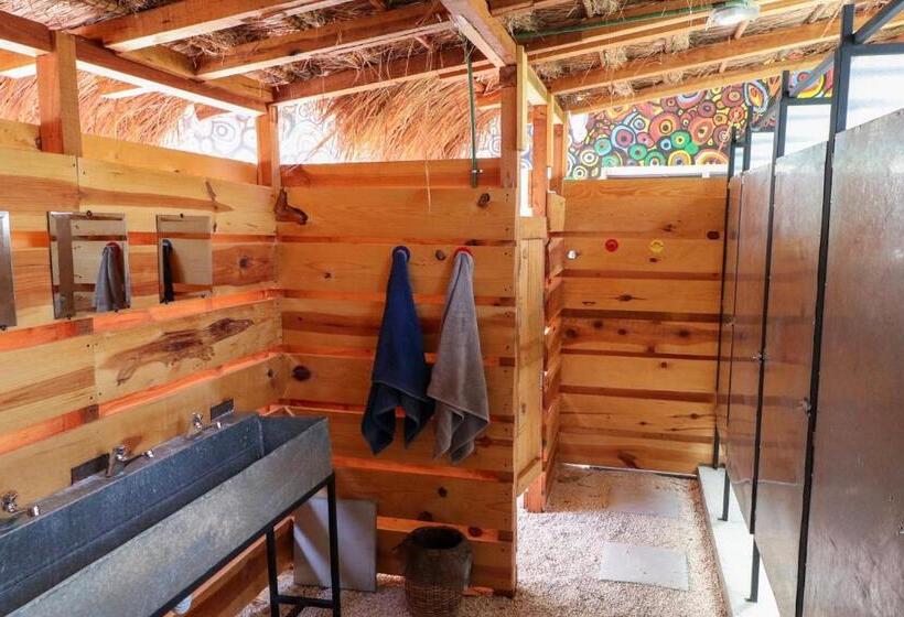Geteiltes Mehrbettzimmer, Wabi Hostel