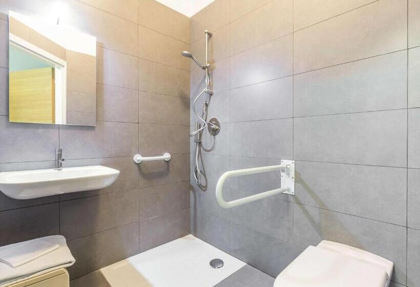اتاق سوپریور یک تخته, Ibis Styles Brindisi