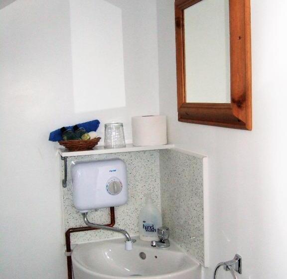 标准单人间, Links Side Guest House