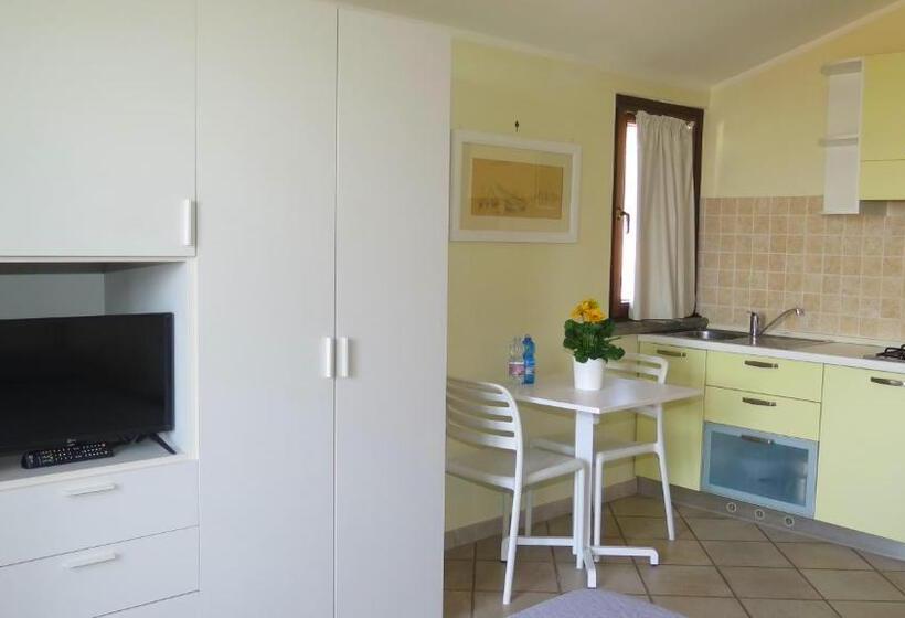 デラックススタジオ, Residenza Turistico Alberghiera Corallo