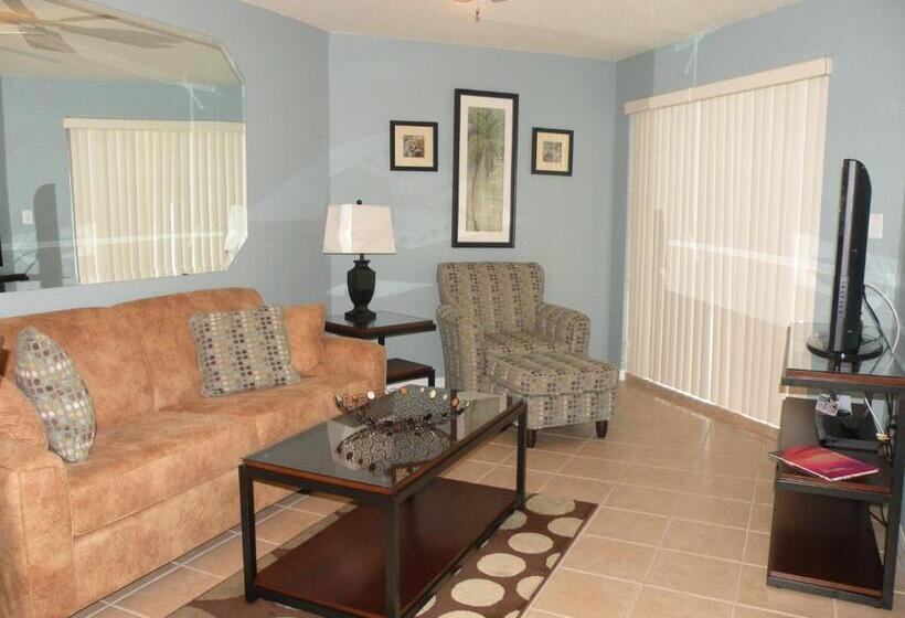 2 Bedroom Apartment with Views, Surf Beach Resort By Sunsational Beach Rentals