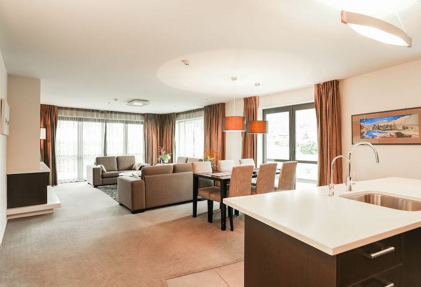 Апартаменты 3 Спальни, Village Lake Apartments
