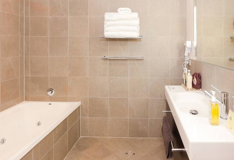 Апартаменты 3 Спальни, Village Lake Apartments