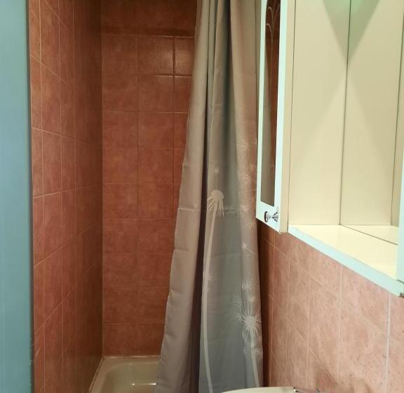 Chambre Triple Standard, Penzion Avena