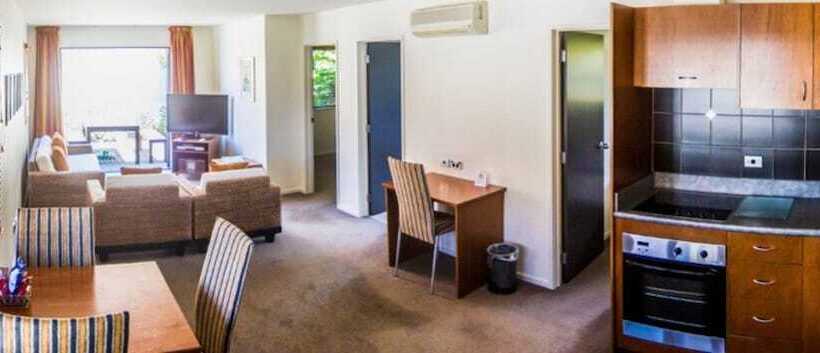 شقة غرفتين, Harvest Lodge Motel