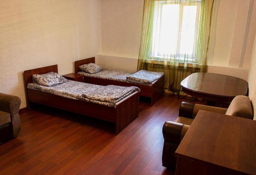 اتاق سوپریور, Nuri Hotel стадион