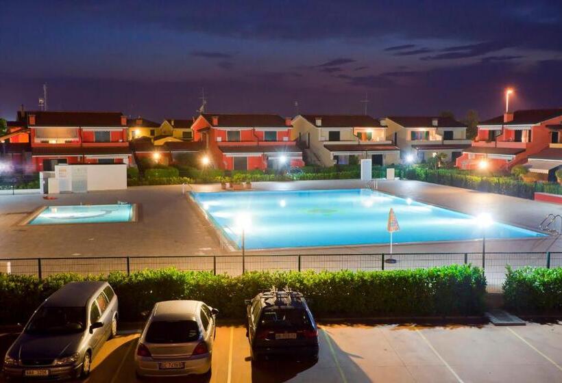 家庭房带园景, Apartments Villaggio Dei Fiori Extra Luxury 4 Stars   Great Family Resort   Petz Friendly   With Hyp