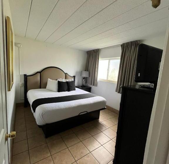 Люкс, Holiday Isles Resort