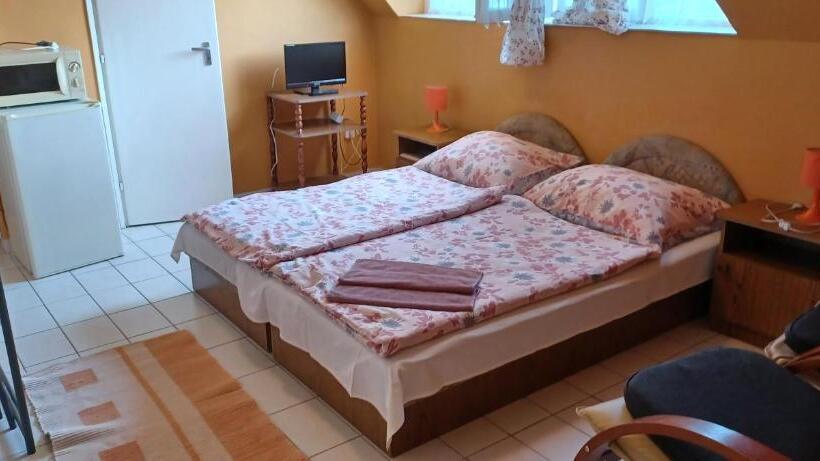 Номер Стандарт, Tarr Tímea Apartmanok