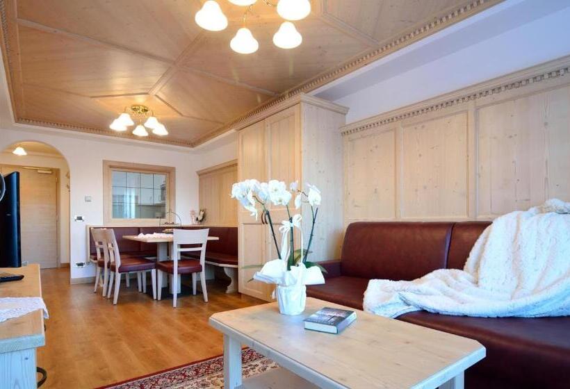 Апартаменты 2 Спальни с Балконом, Residence Isabell