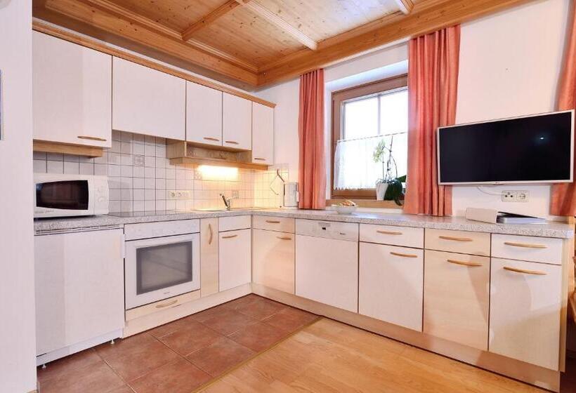 Апартаменты 2 Спальни с Балконом, Hattlerhof