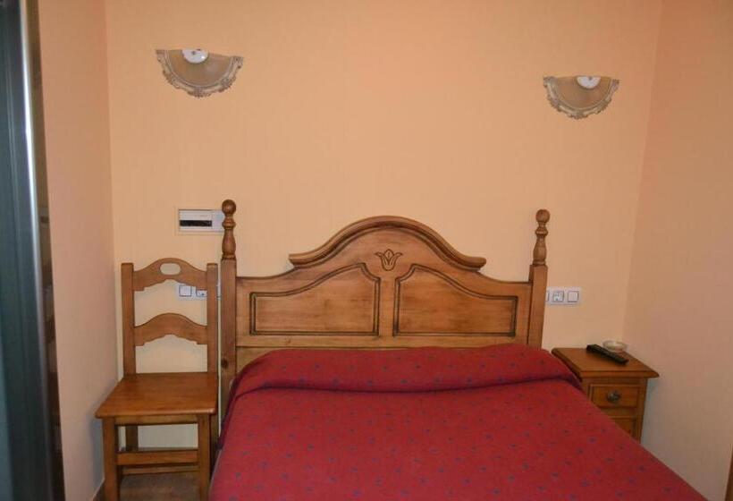 اتاق استاندارد یک نفره, Hostal Arévacos