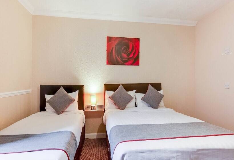 Номер Стандарт Трехместный, Lost Guest House Peterhead