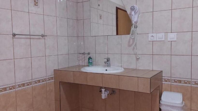 四人标准间, Penzion U šelongů