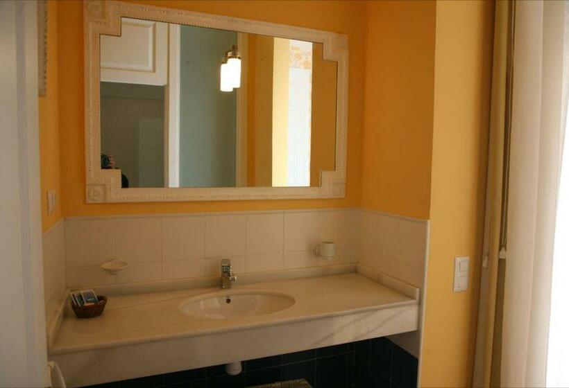 Номер Стандарт, Hostal La Fuente