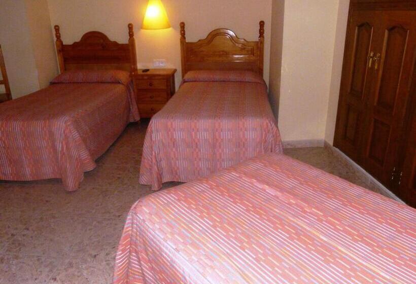 Четырехместный Номер Стандарт, Hostal Casa Castro