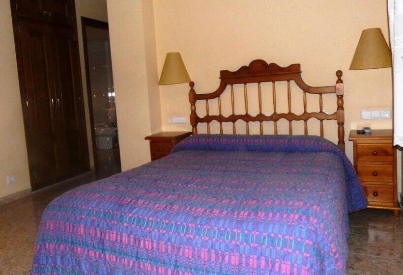 Номер Стандарт с Балконом, Hostal Casa Castro