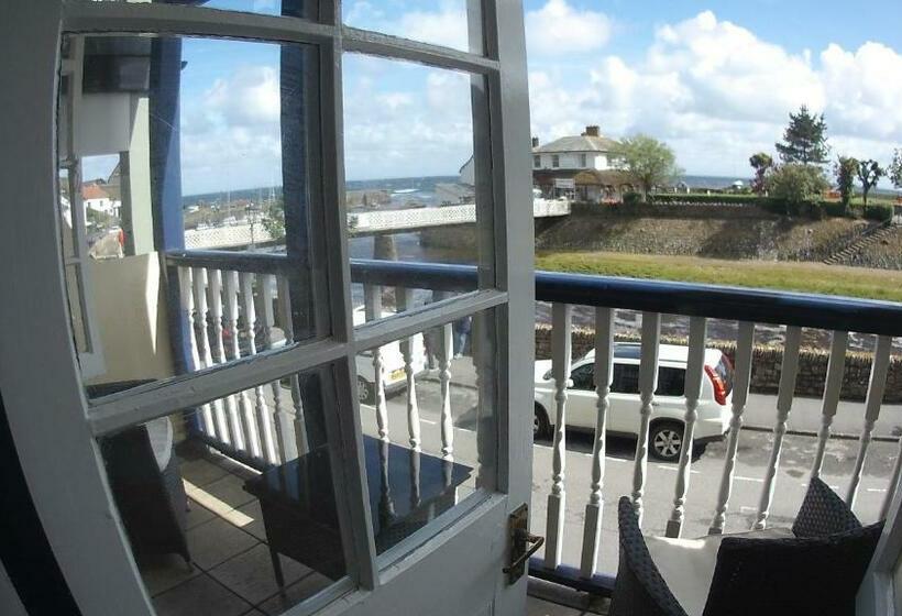 Номер Стандарт, Riverside Cottage B&b