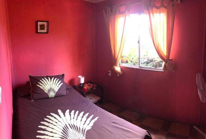 اتاق استاندارد یک تخته با سرویس بهداشتی مشترک, Hostal Vaihere