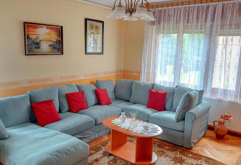 Апартаменты 2 Спальни, Molnár Vendégház