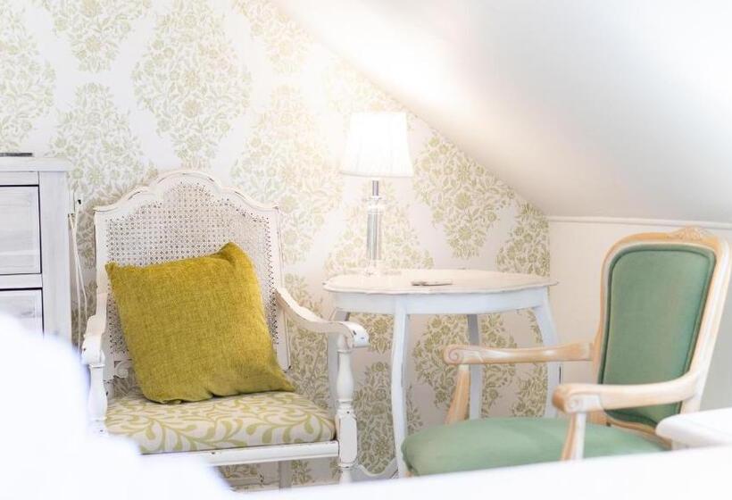 Номер Стандарт, Trefoil Guest House