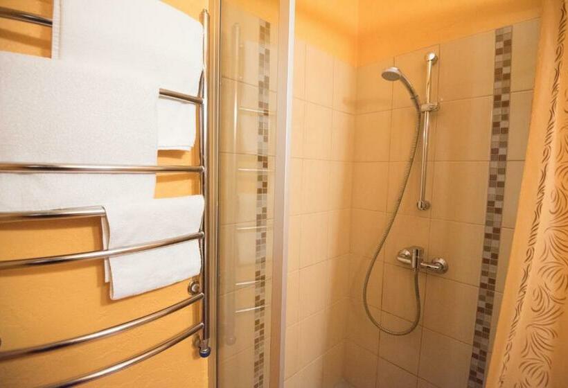 اتاق استاندارد, Guest House Lotus