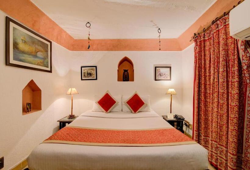 디럭스 룸, Fort Dadhikar, Alwar