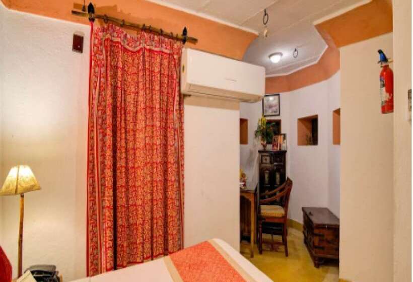 디럭스 룸, Fort Dadhikar, Alwar