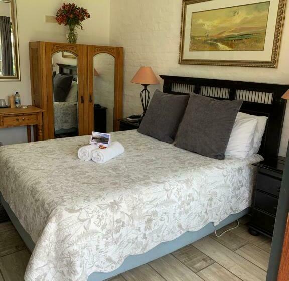 اتاق استاندارد, Mountain Dew Guest House