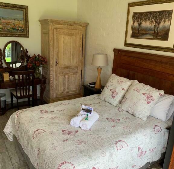 اتاق استاندارد, Mountain Dew Guest House