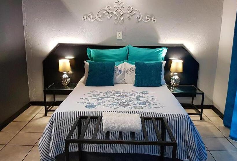 Семейный Номер, Siesta Guest House