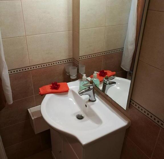 Студия Стандарт, Guesthouse Kohári