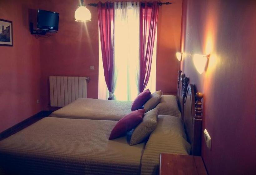 Номер Стандарт с Террасой, Hostal Ekaitza