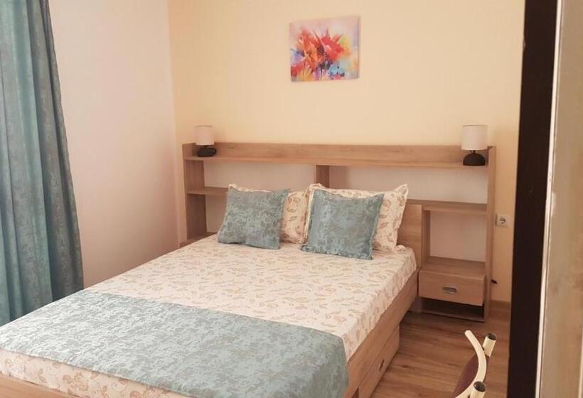 Апартаменты 1 Спальня с Балконом, Guest House Nedelchevi
