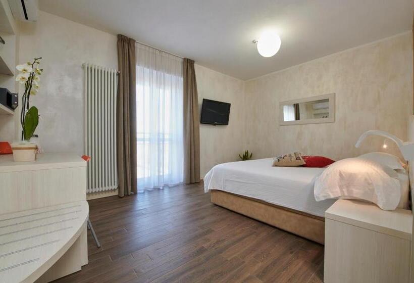 Трехместный Номер Deluxe, Foresteria La Torretta
